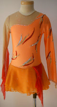 Lade das Bild in den Galerie-Viewer, Lachs Orange Kürkleid Eiskunstlaufklei Rollkunstlaufen Tanzkleid Tanzmariechen