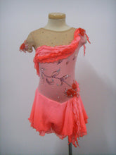 Lade das Bild in den Galerie-Viewer, Lachs Orange Kürkleid Eiskunstlaufklei Rollkunstlaufen Tanzkleid Tanzmariechen