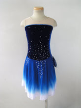 Lade das Bild in den Galerie-Viewer, Dl. Blau Eiskunstlaufkleid Rollkunstlaufen  Kürkleid Tanzkleid Tanzmariechen