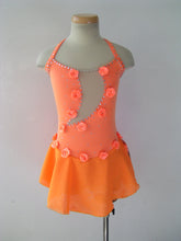 Lade das Bild in den Galerie-Viewer, Lachs Orange Kürkleid Eiskunstlaufklei Rollkunstlaufen Tanzkleid Tanzmariechen