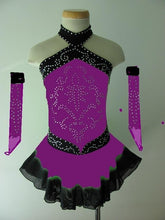 Lade das Bild in den Galerie-Viewer, Lila Schwarz Kürkleid Eiskunstlaufklei Rollkunstlaufen Tanzkleid Tanzmariechen