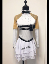 Lade das Bild in den Galerie-Viewer, Weiß Eiskunstlaufkleid Rollkunstlaufen  Kürkleid Tanzkleid Tanzmariechen