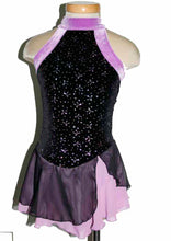 Lade das Bild in den Galerie-Viewer, Schwarz Kürkleid Eiskunstlaufklei Rollkunstlaufen Tanzkleid Tanzmariechen