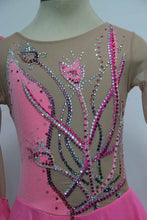 Lade das Bild in den Galerie-Viewer, Pink Eiskunstlaufkleid Kürkleid Rollkunstlaufen Tanzkleid Tanzmariechen