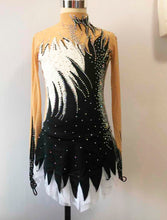 Lade das Bild in den Galerie-Viewer, Schwarz Kürkleid Eiskunstlaufklei Rollkunstlaufen Tanzkleid Tanzmariechen
