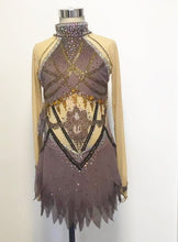 Lade das Bild in den Galerie-Viewer, Braun Sand Kürkleid Eiskunstlaufklei Rollkunstlaufen Tanzkleid Tanzmariechen