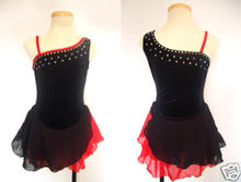 Lade das Bild in den Galerie-Viewer, Schwarz Kürkleid Eiskunstlaufklei Rollkunstlaufen Tanzkleid Tanzmariechen