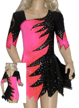 Lade das Bild in den Galerie-Viewer, Pink Eiskunstlaufkleid Kürkleid Rollkunstlaufen Tanzkleid Tanzmariechen