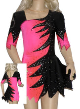 Lade das Bild in den Galerie-Viewer, Kopie von Pink Eiskunstlaufkleid Kürkleid Rollkunstlaufen Tanzkleid Tanzmariechen