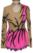 Lade das Bild in den Galerie-Viewer, Pink Eiskunstlaufkleid Kürkleid Rollkunstlaufen Tanzkleid Tanzmariechen