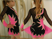 Lade das Bild in den Galerie-Viewer, Bordeau  Kürkleid  Eiskunstlaufkleid Tanzkleid Tanzmariechen  Kleid
