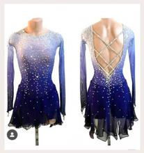 Lade das Bild in den Galerie-Viewer, Marineblau Lila Kürkleid Eiskunstlaufklei Rollkunstlaufen Tanzkleid Tanzmariechen