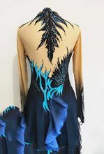 Lade das Bild in den Galerie-Viewer, Bordeau Kürkleid Eiskunstlaufklei Rollkunstlaufen Tanzkleid Tanzmariechen