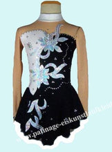 Lade das Bild in den Galerie-Viewer, Schwarz Kürkleid Eiskunstlaufklei Rollkunstlaufen Tanzkleid Tanzmariechen