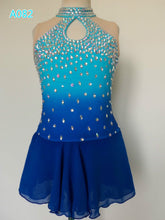Lade das Bild in den Galerie-Viewer, Eiskunstlaufkleid Kürkleid Rollkunstlaufen Tanzkleid Tanzmariechen