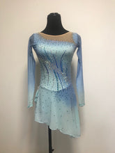 Lade das Bild in den Galerie-Viewer, Türkis Eiskunstlaufkleid Kürkleid Rollkunstlaufen Tanzkleid Tanzmariechen