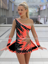 Lade das Bild in den Galerie-Viewer, Schwarz Rot Kürkleid Eiskunstlaufklei Rollkunstlaufen Tanzkleid Tanzmariechen
