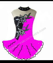 Lade das Bild in den Galerie-Viewer, Weiß Pink Eiskunstlaufkleid Kürkleid Rollkunstlaufen Tanzkleid Tanzmariechen
